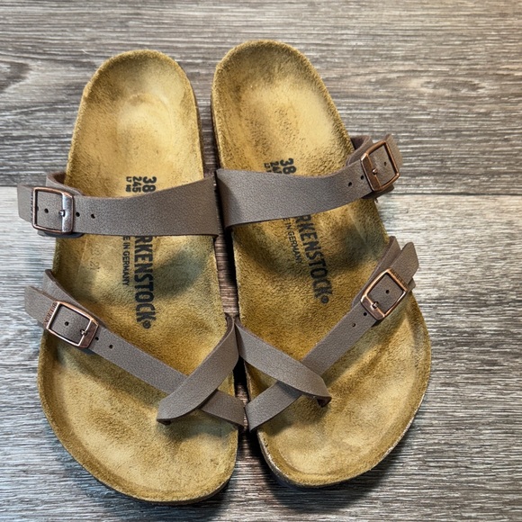 Birkenstock Taupe Strappy Sandals woman’s 38 (j50)